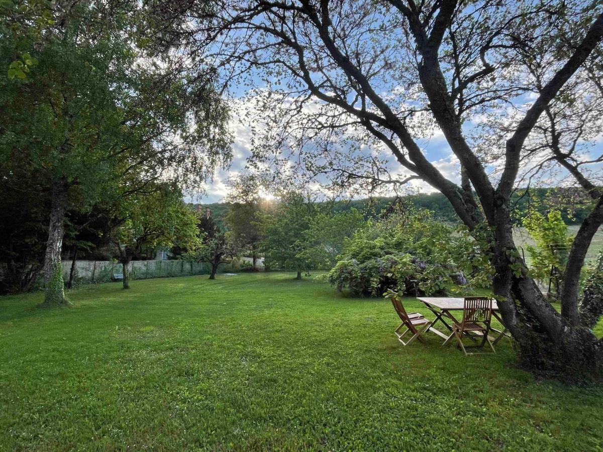 Villa De La Roseraie Rully  Bagian luar foto